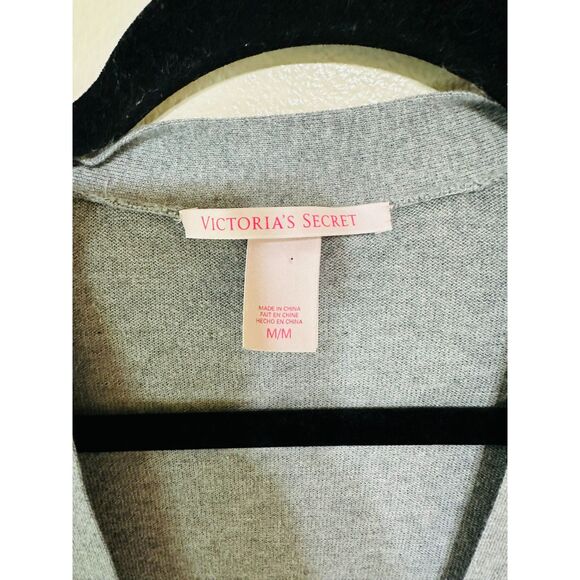 Victoria's Secret Women's V-Neck Cardigan Batwing Sleeves Size M Front Pockets - Picture 2 of 3